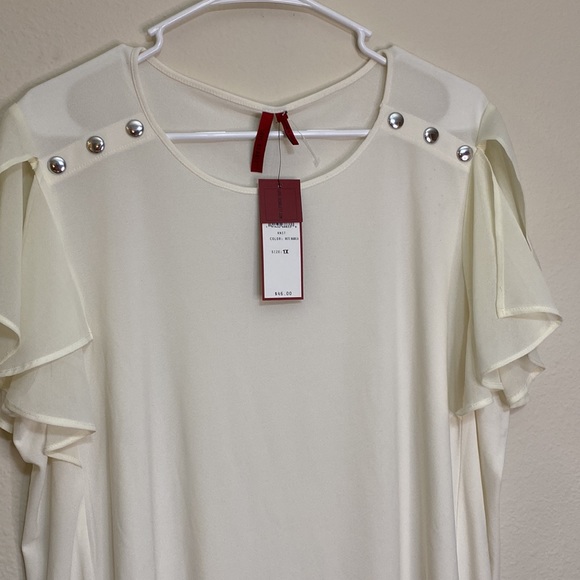 Blouse for days by Love Scarlett - Picture 2 of 5